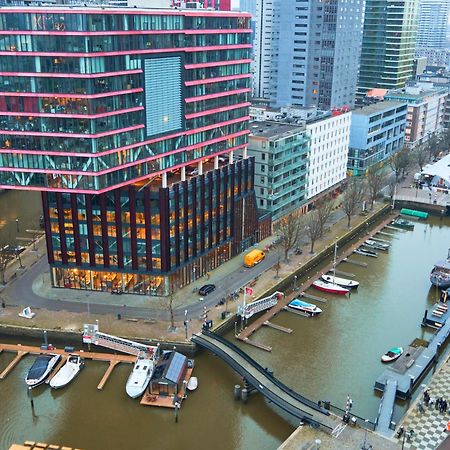 De Coaster & Aquarium Ponton Hotel Rotterdam Exterior photo