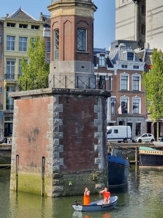De Coaster & Aquarium Ponton Hotel Rotterdam Exterior photo